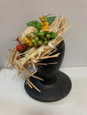 ベージュ麦わら帽子ミニ