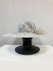 ホワイト麦わら帽子