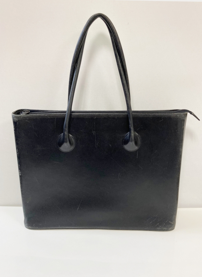 ブラックバッグ
全1点