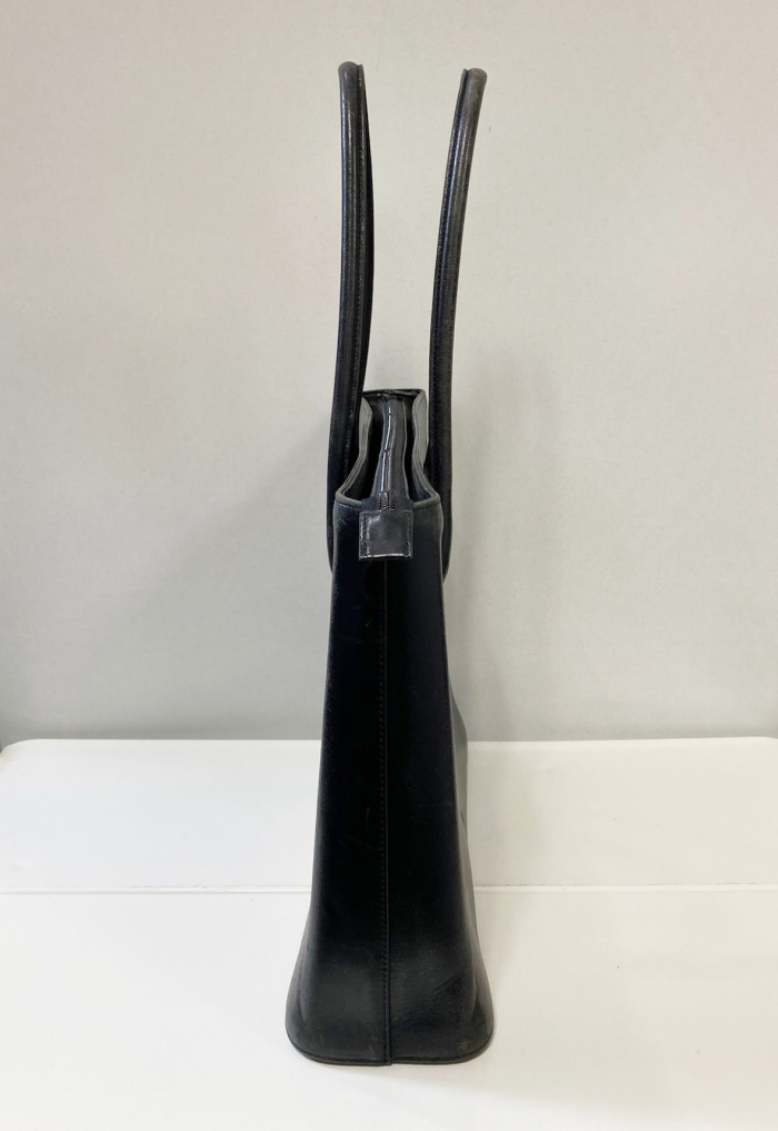 ブラックバッグ
全1点