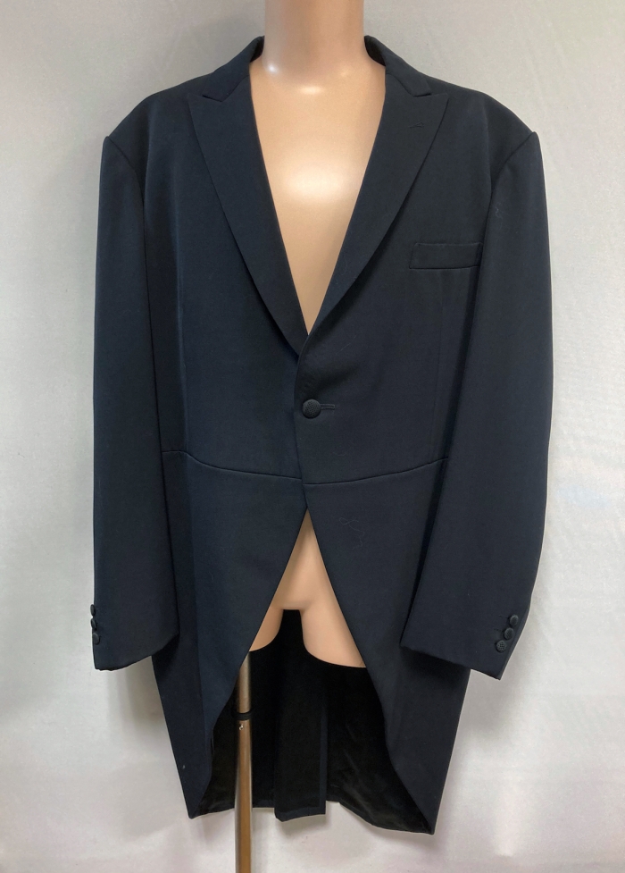 ブラック燕尾服
全1点