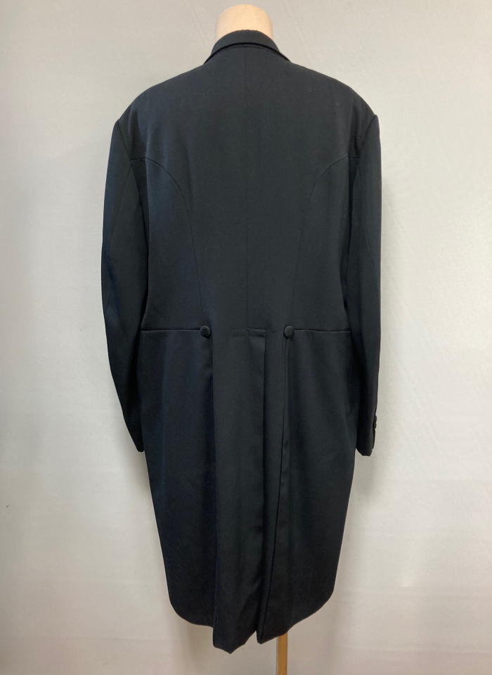 ブラック燕尾服
全1点