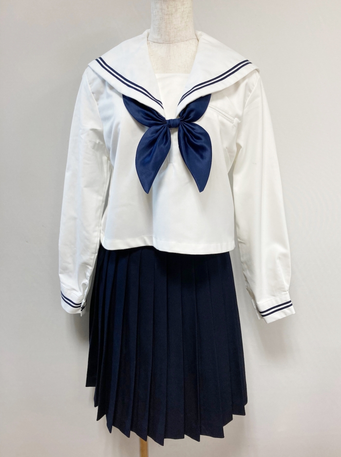 ネイビースカーフ
全23点