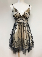 ベージュワンピース
全1点