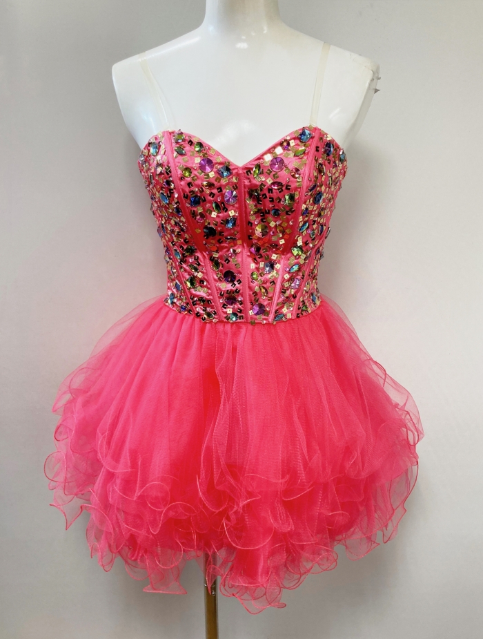 ピンクワンピース
全1点