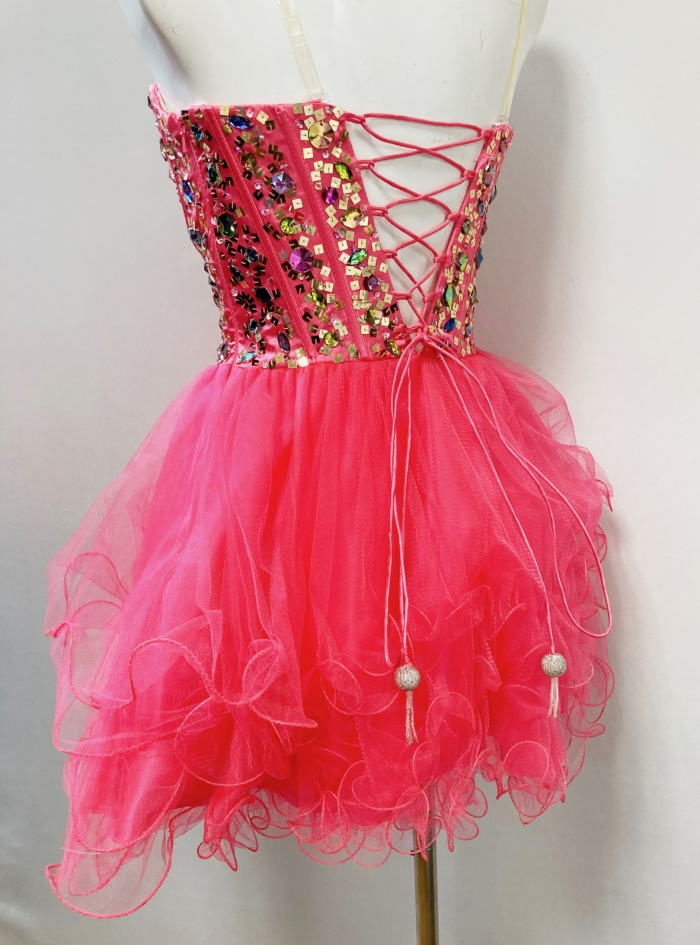 ピンクワンピース
全1点