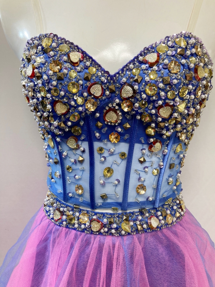 ブルービスチェ 
ピンクスカート
全1点