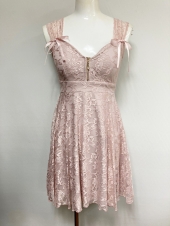 ピンクワンピース
全1点