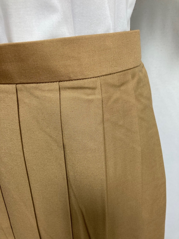 キャメルスカート
全1点