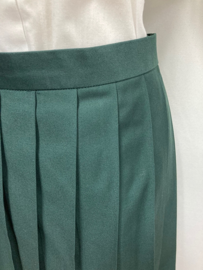 グリーンスカート
全1点