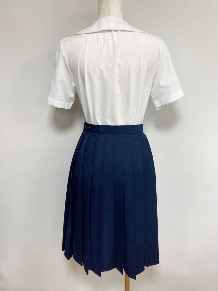 ネイビースカート
全1点