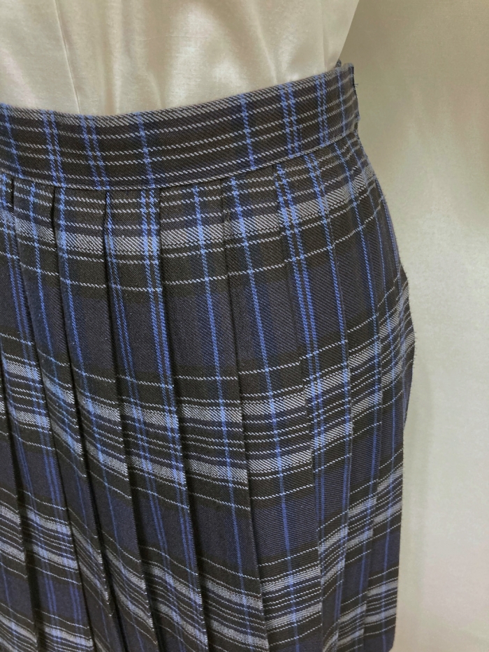 ネイビースカート
全2点