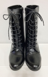 ブラックブーツ
全1点