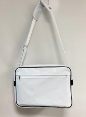 ホワイトエナメルバッグ
全1点
