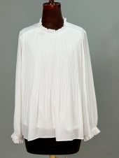 ホワイトシャツ
全1点